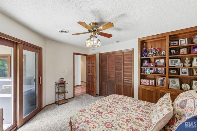 249 Moon Ranch Street, Bakersfield, CA 93314