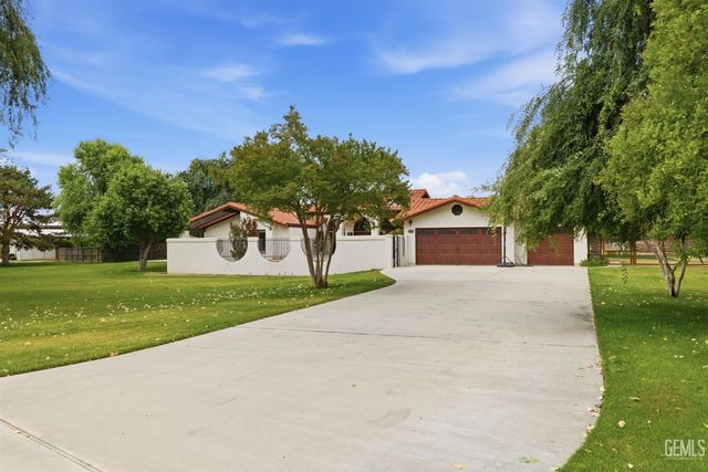 249 Moon Ranch Street, Bakersfield, CA 93314
