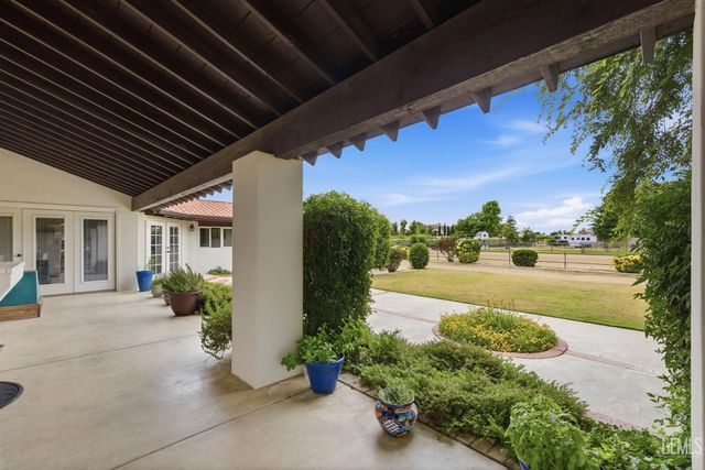 249 Moon Ranch Street, Bakersfield, CA 93314