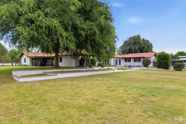 249 Moon Ranch Street, Bakersfield, CA 93314