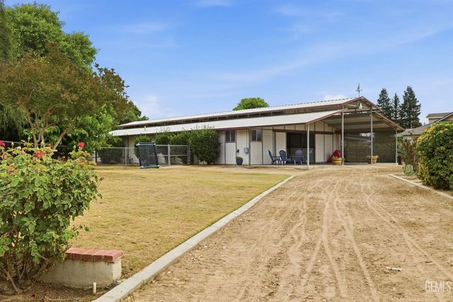 249 Moon Ranch Street, Bakersfield, CA 93314