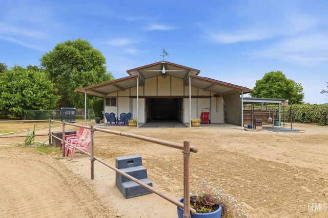 249 Moon Ranch Street, Bakersfield, CA 93314