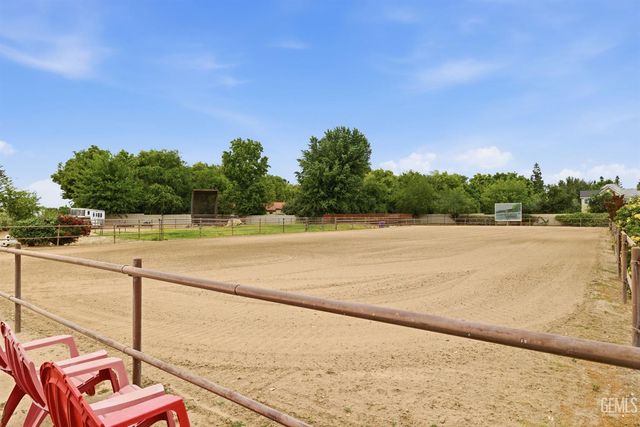 249 Moon Ranch Street, Bakersfield, CA 93314