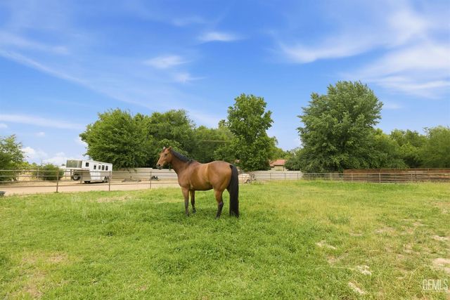 249 Moon Ranch Street, Bakersfield, CA 93314