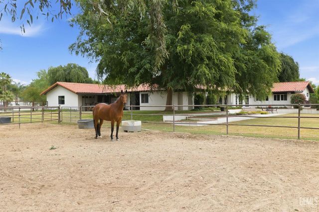 249 Moon Ranch Street, Bakersfield, CA 93314