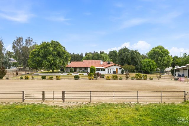 249 Moon Ranch Street, Bakersfield, CA 93314