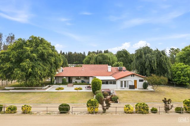 249 Moon Ranch Street, Bakersfield, CA 93314