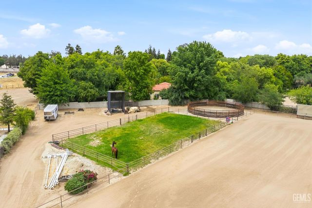 249 Moon Ranch Street, Bakersfield, CA 93314