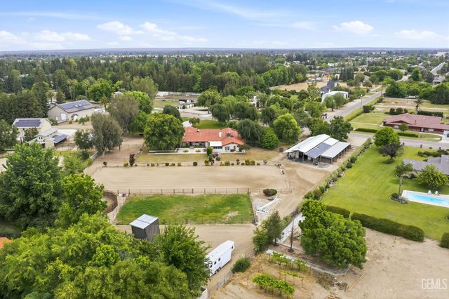 249 Moon Ranch Street, Bakersfield, CA 93314