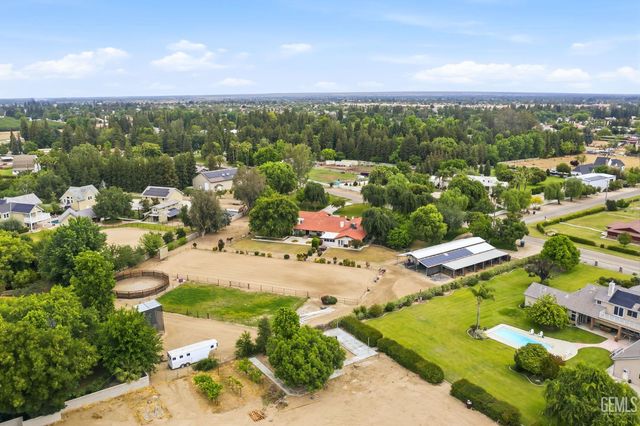 249 Moon Ranch Street, Bakersfield, CA 93314