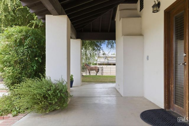 249 Moon Ranch Street, Bakersfield, CA 93314