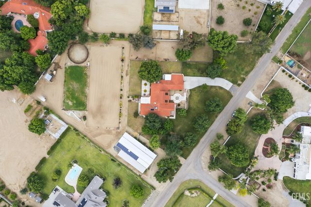 249 Moon Ranch Street, Bakersfield, CA 93314
