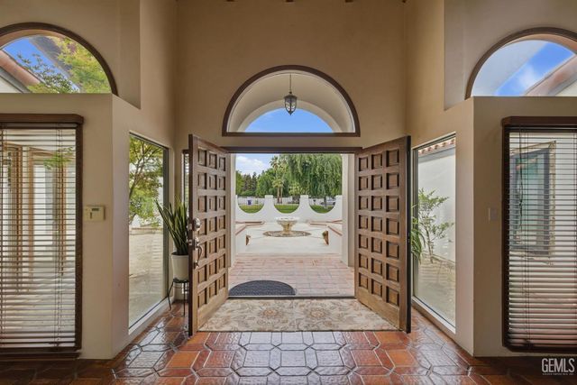 249 Moon Ranch Street, Bakersfield, CA 93314
