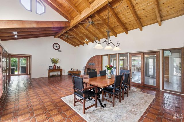 249 Moon Ranch Street, Bakersfield, CA 93314