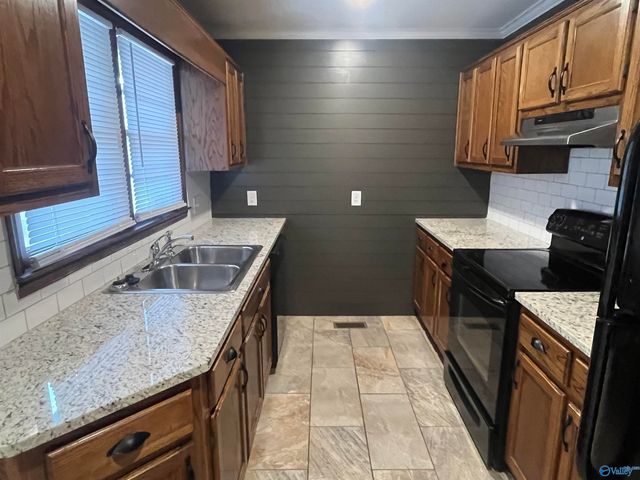 1800 Smith Street SW, Hartselle, AL 35640
