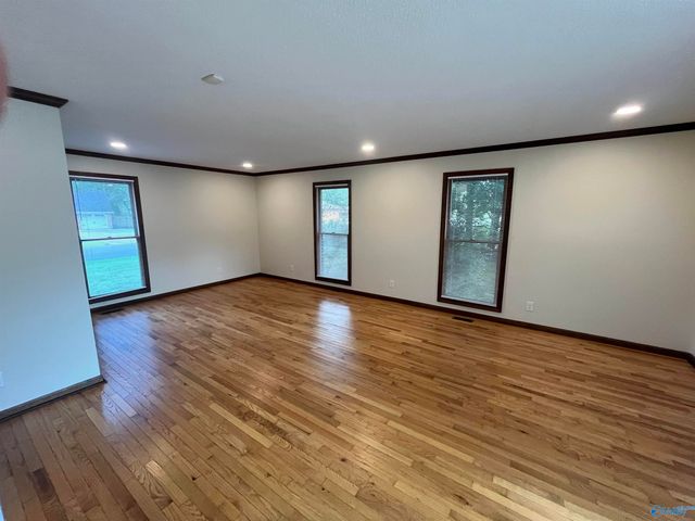 1800 Smith Street SW, Hartselle, AL 35640