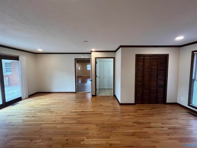 1800 Smith Street SW, Hartselle, AL 35640