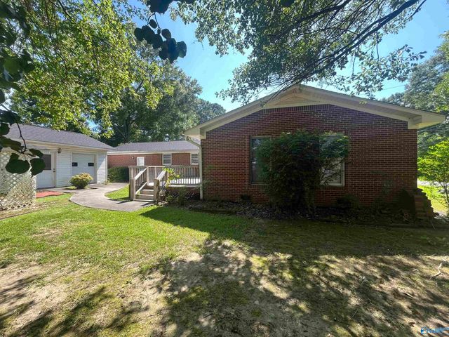 1800 Smith Street SW, Hartselle, AL 35640