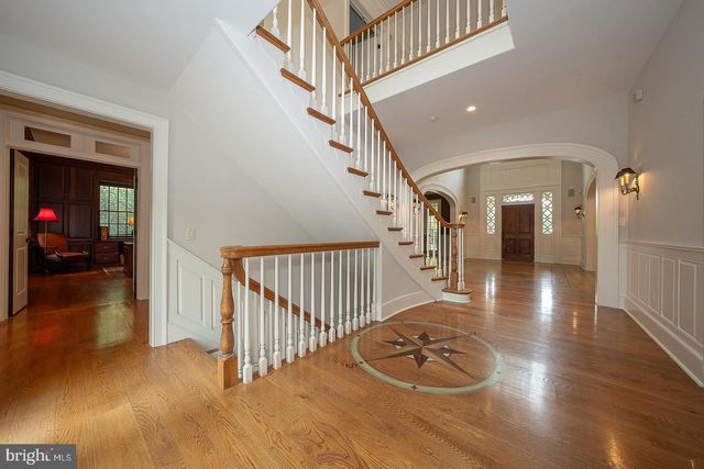 2048 BUTTONWOOD RD, Berwyn, PA 19312