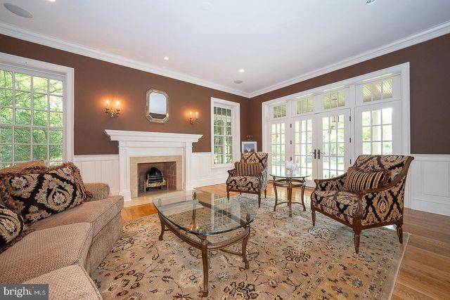 2048 BUTTONWOOD RD, Berwyn, PA 19312