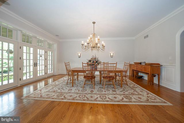 2048 BUTTONWOOD RD, Berwyn, PA 19312
