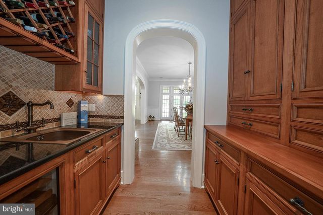 2048 BUTTONWOOD RD, Berwyn, PA 19312