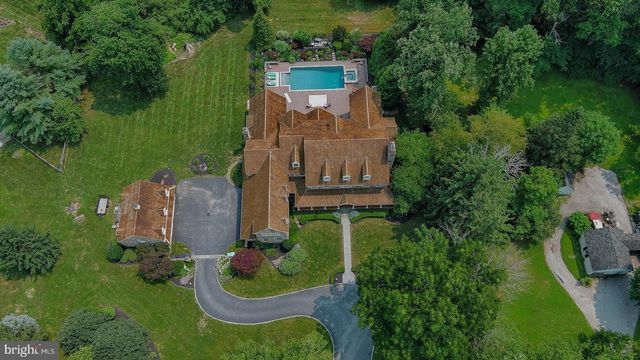 2048 BUTTONWOOD RD, Berwyn, PA 19312