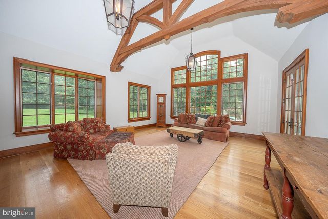 2048 BUTTONWOOD RD, Berwyn, PA 19312
