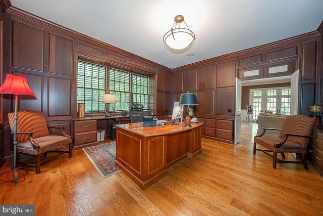 2048 BUTTONWOOD RD, Berwyn, PA 19312