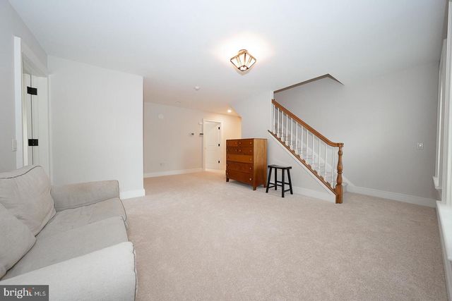 2048 BUTTONWOOD RD, Berwyn, PA 19312