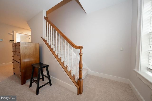 2048 BUTTONWOOD RD, Berwyn, PA 19312