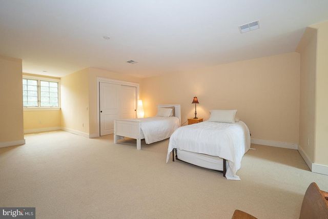 2048 BUTTONWOOD RD, Berwyn, PA 19312