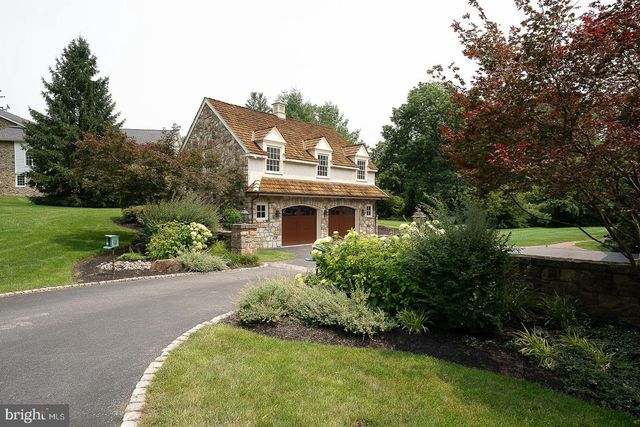 2048 BUTTONWOOD RD, Berwyn, PA 19312