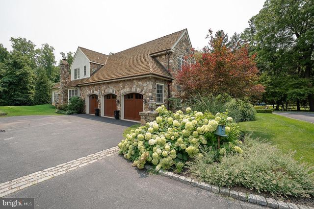 2048 BUTTONWOOD RD, Berwyn, PA 19312