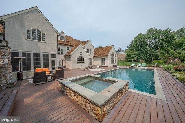 2048 BUTTONWOOD RD, Berwyn, PA 19312