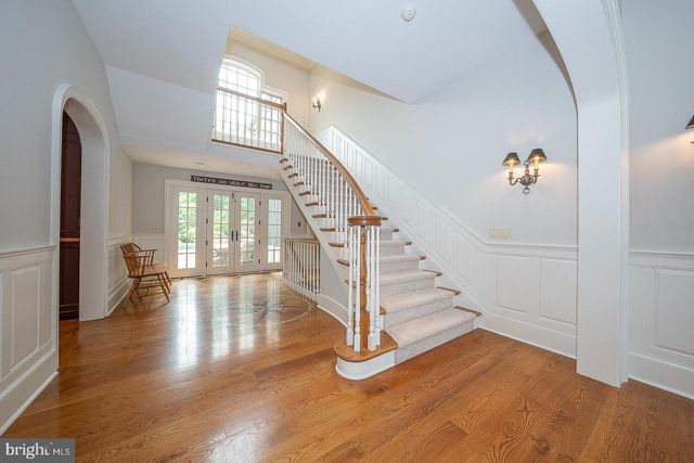 2048 BUTTONWOOD RD, Berwyn, PA 19312