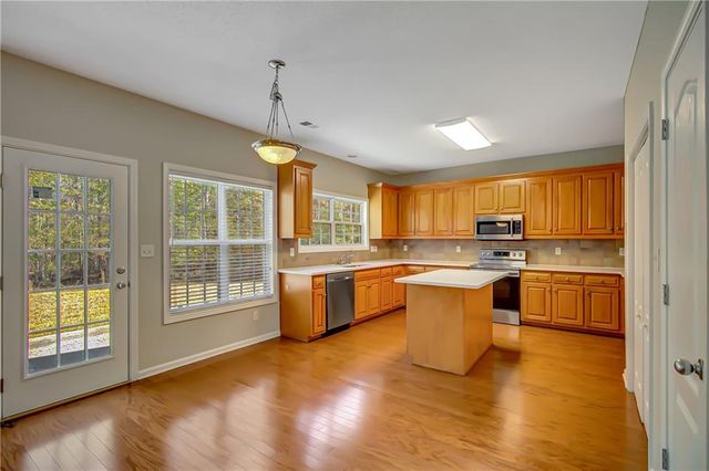 30 Barbara Court, Fayetteville, GA 30215