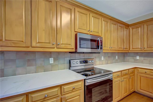 30 Barbara Court, Fayetteville, GA 30215