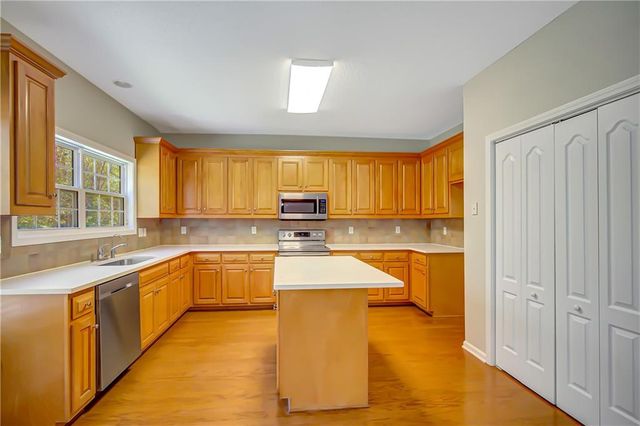 30 Barbara Court, Fayetteville, GA 30215