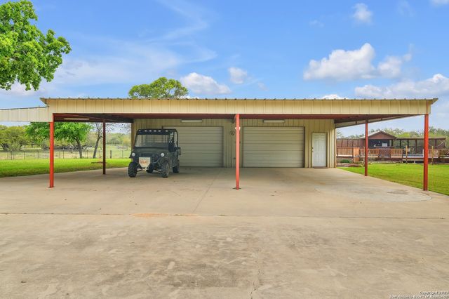 2112 Eichman Rd, Poteet, TX 78065