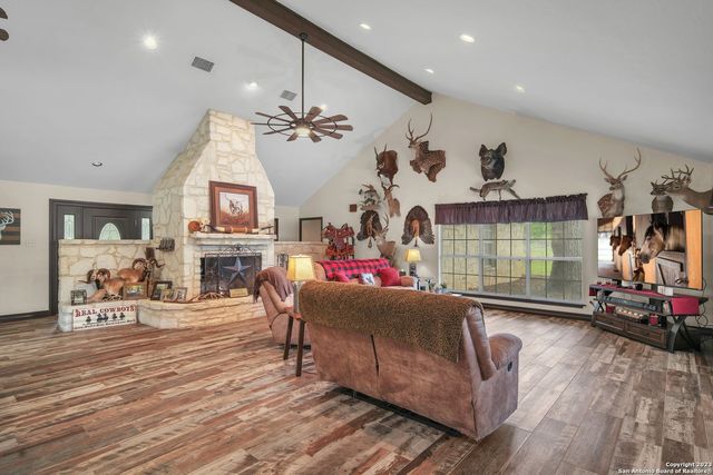 2112 Eichman Rd, Poteet, TX 78065