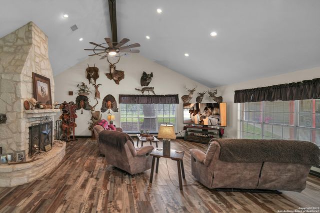 2112 Eichman Rd, Poteet, TX 78065