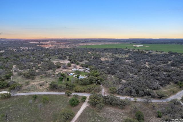 2112 Eichman Rd, Poteet, TX 78065