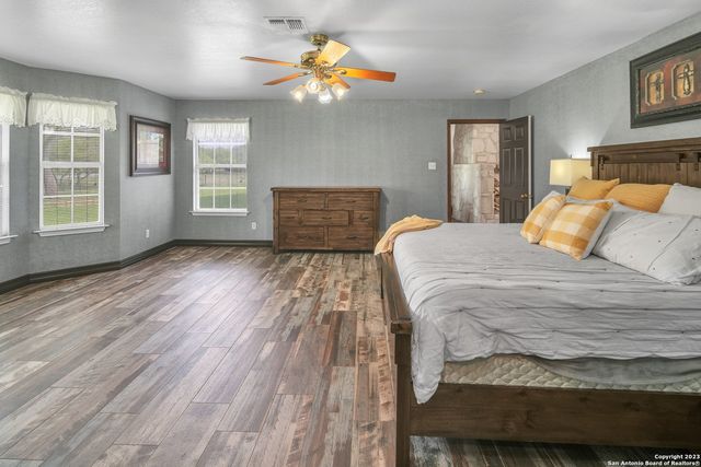 2112 Eichman Rd, Poteet, TX 78065