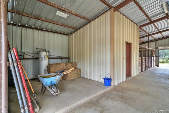 2112 Eichman Rd, Poteet, TX 78065