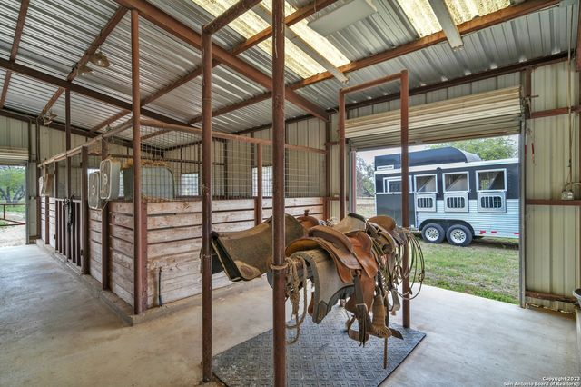 2112 Eichman Rd, Poteet, TX 78065