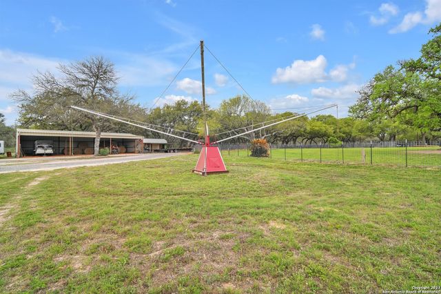 2112 Eichman Rd, Poteet, TX 78065