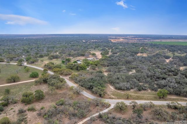 2112 Eichman Rd, Poteet, TX 78065