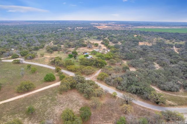 2112 Eichman Rd, Poteet, TX 78065