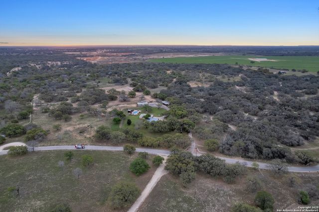 2112 Eichman Rd, Poteet, TX 78065